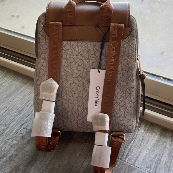 Brand new with tag. 100% authentic - Picture 4 of 8